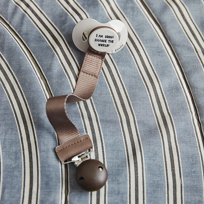 Elodie Details pacifier clip wood lifestyle 2
