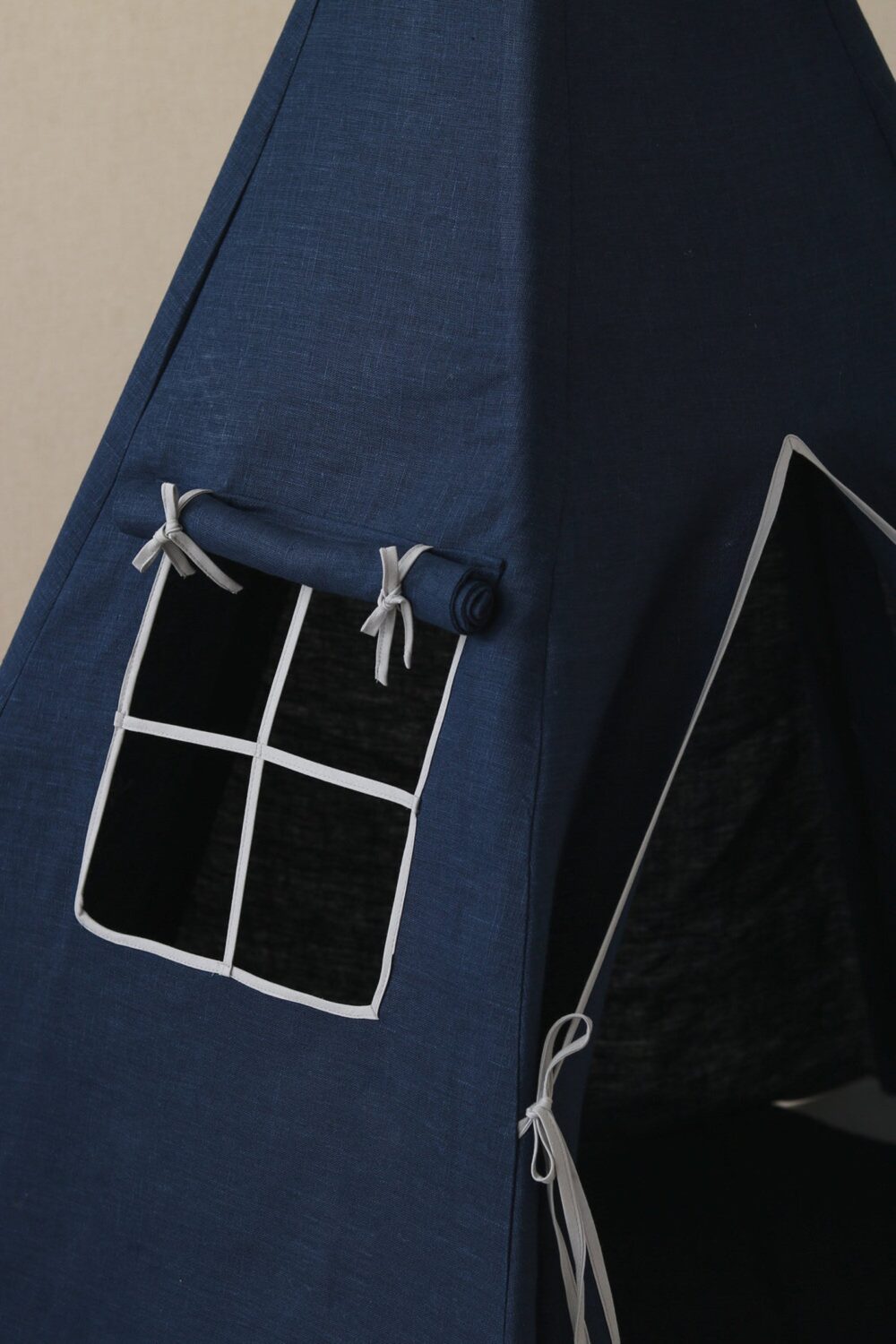 Linen tipi tent with window and playmat – navy blue