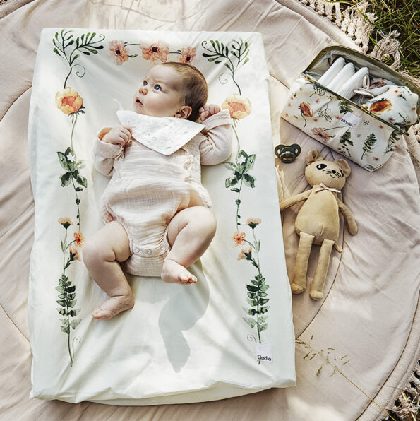 changing-pad-cover-snuggle-SS21-elodie-details-lifestyle_1000px