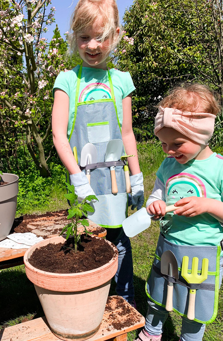 Laste aiatööriistadega põll või vöö – Small Foot