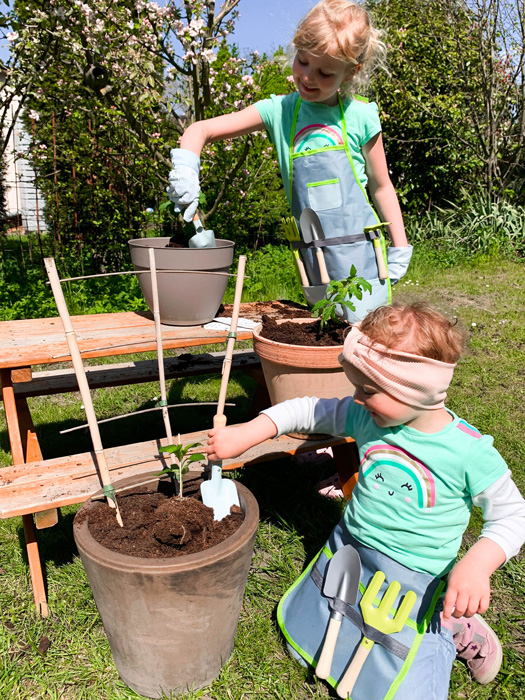 Laste aiatööriistadega põll või vöö – Small Foot