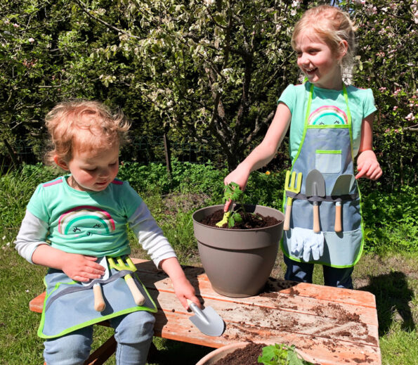 Laste aiatööriistad ja põll – Small Foot