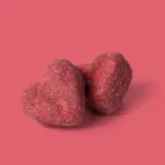 The Mallows südamekujulised vahukommid Hearts – Raspberry & White Choc 90g