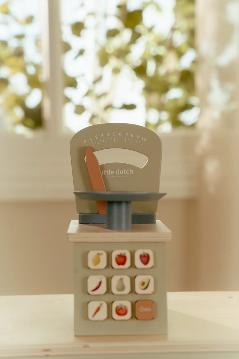 Little Dutch Wooden Play Scale Little Dutch Wooden Play Scale