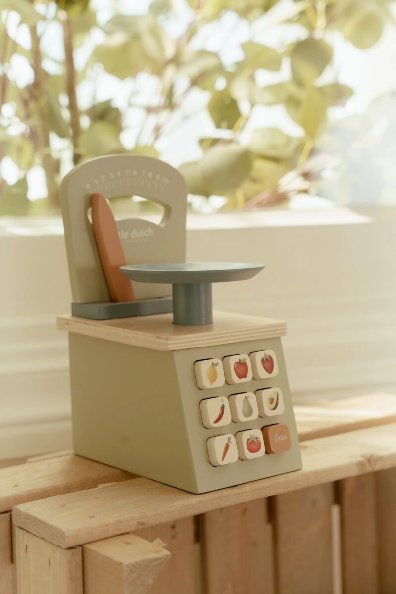 scale-ld2502-2-Large Little Dutch Wooden Play Scale