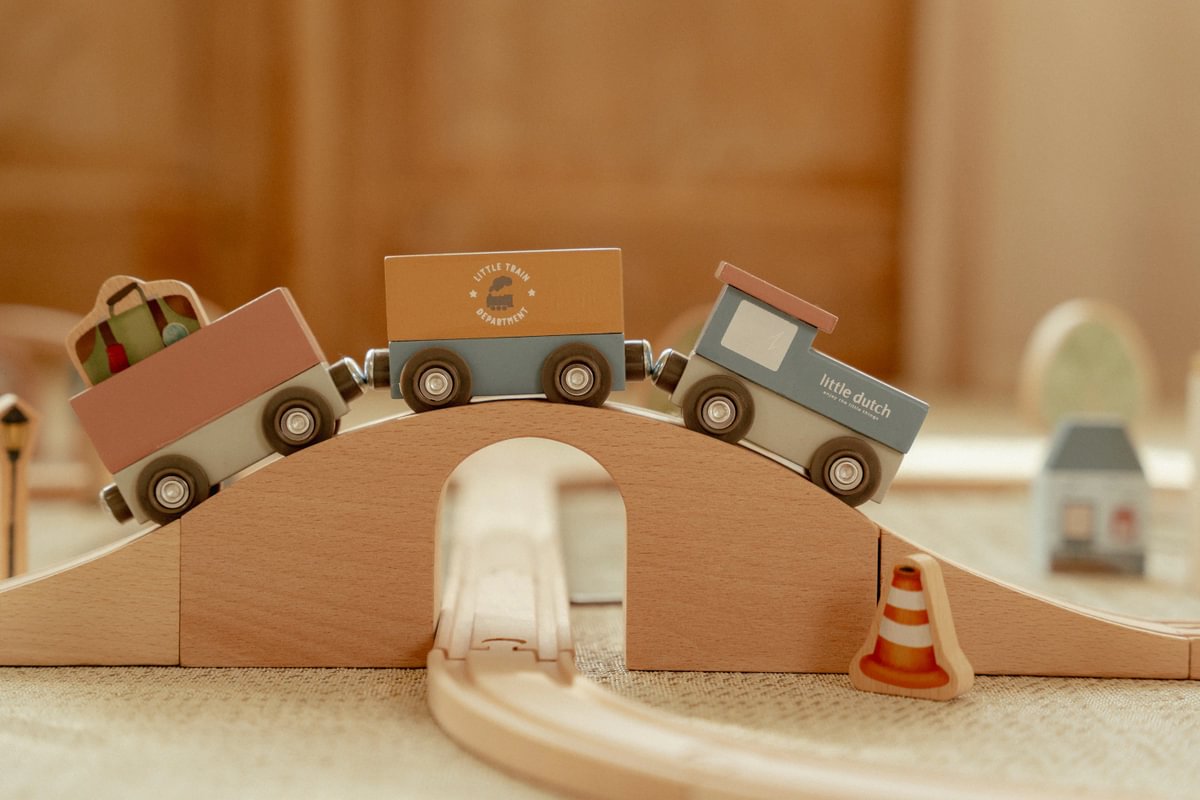 train-track-xl-ld2540-7-Medium Little Dutch Wooden train track – XL