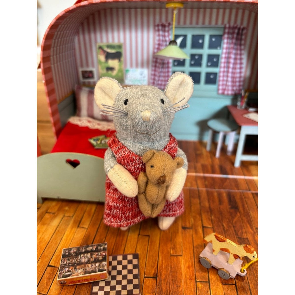 Sam ja Julia mängukohver magamistuba Sam ja Julia mängukohver magamistuba