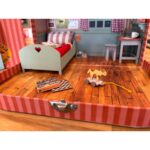 Sam ja Julia mängukohver magamistuba