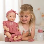 Little Dutch beebinukk Livia – joob ja pissib
